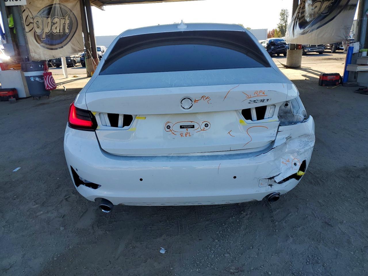 2019 BMW 330I - zdjęcie 6