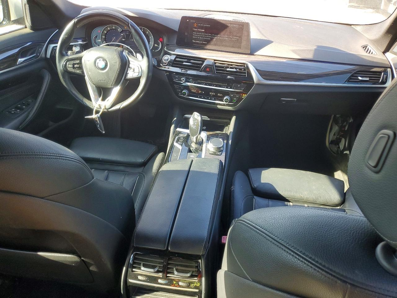 2017 BMW 530 I - zdjęcie 8