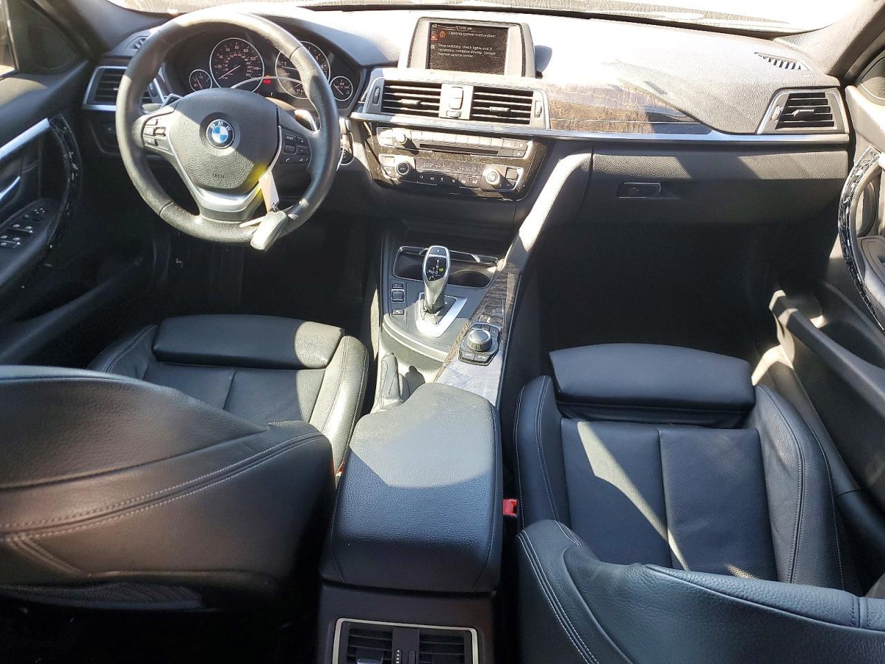2017 BMW 330 I - zdjęcie 8
