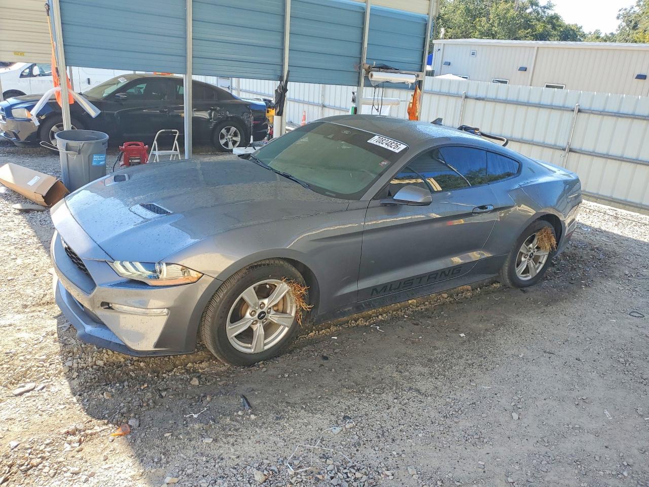 2021 Ford Mustang - zdjęcie główne