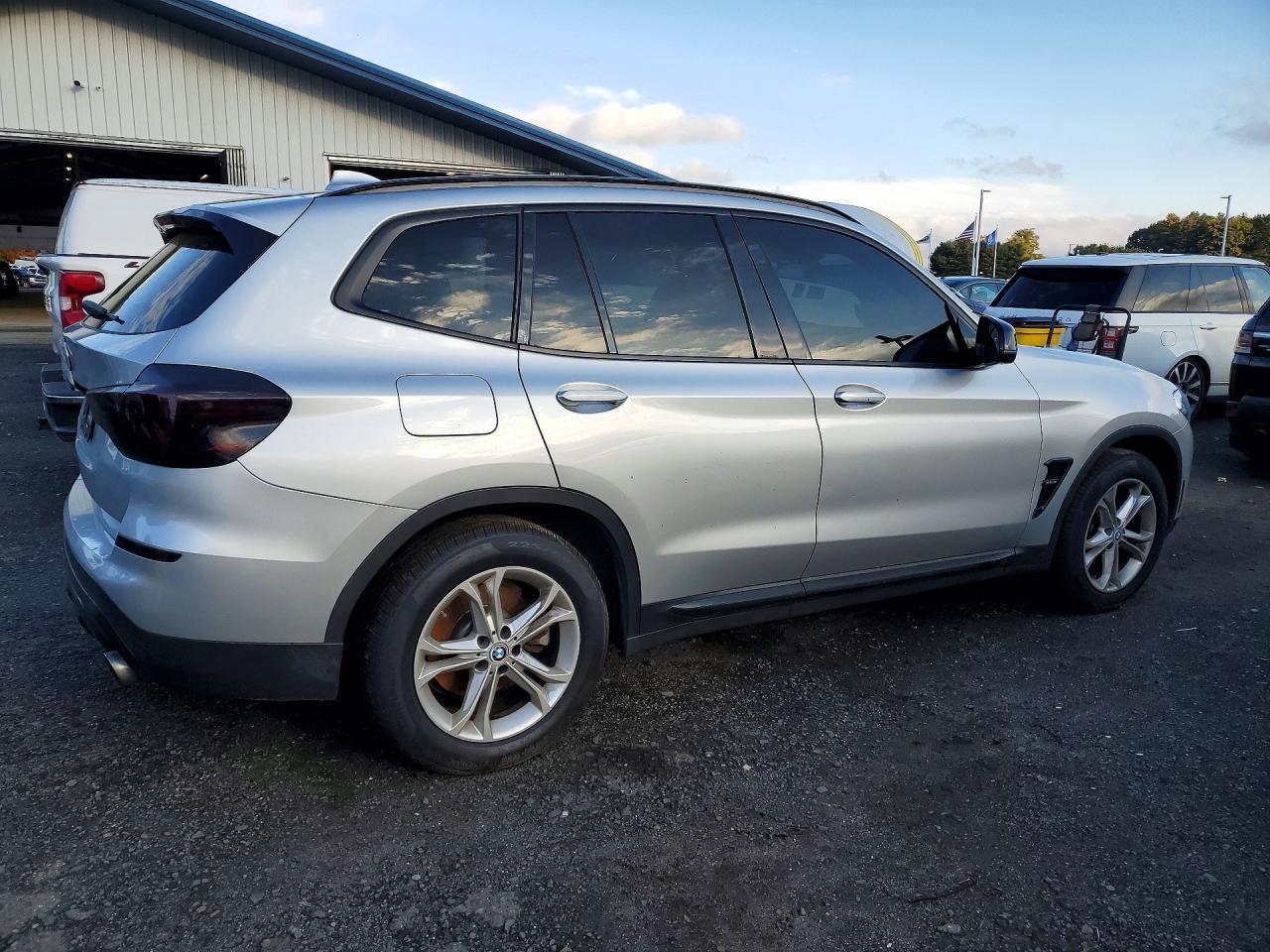 2019 BMW X3 xDrive30I - zdjęcie 3