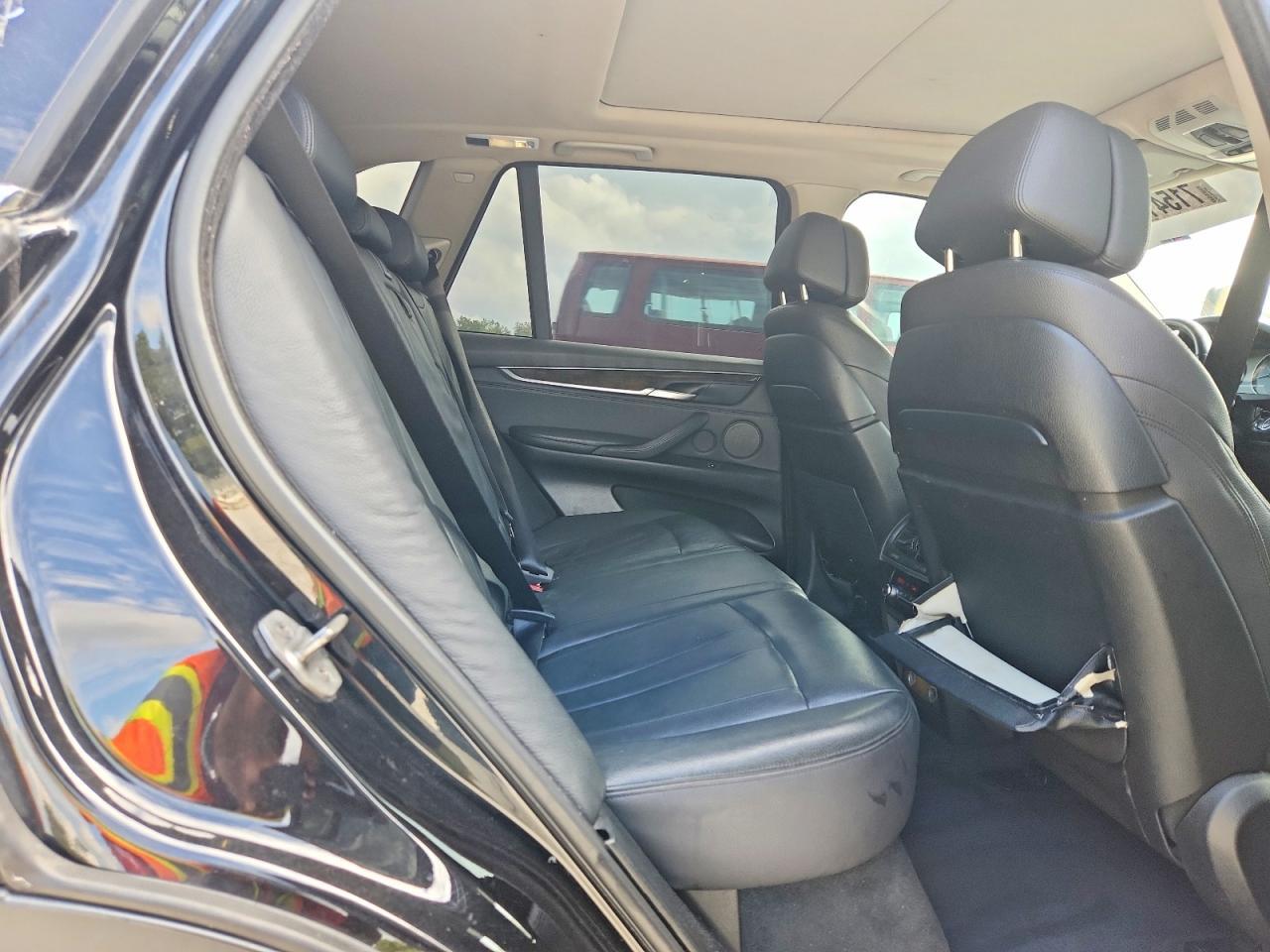 2016 BMW X5 xDrive50I - zdjęcie 11