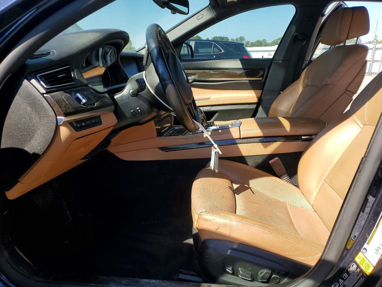 2014 BMW 750Li - zdjęcie 7