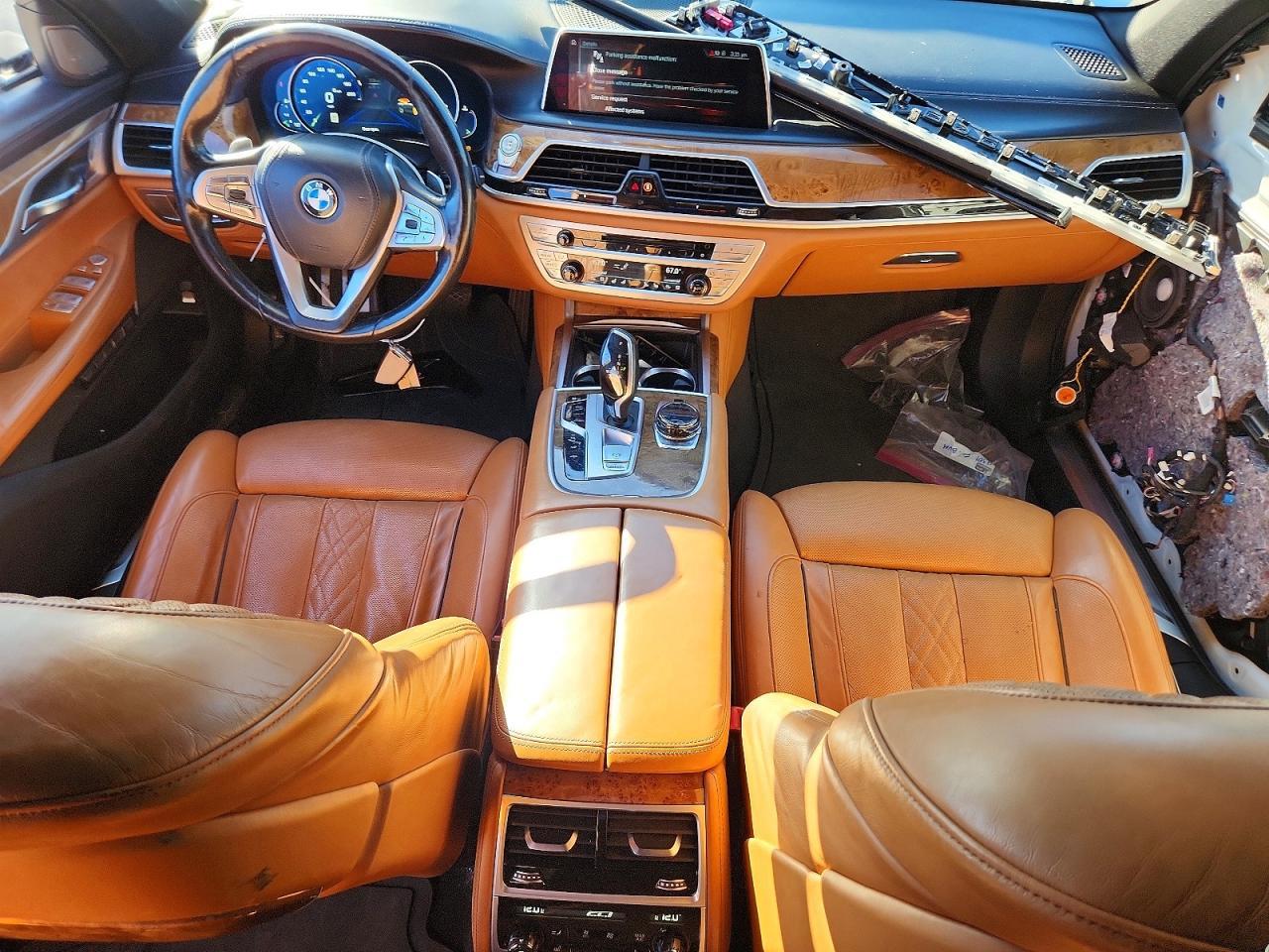 2017 BMW Seria 7 B7 - zdjęcie 8