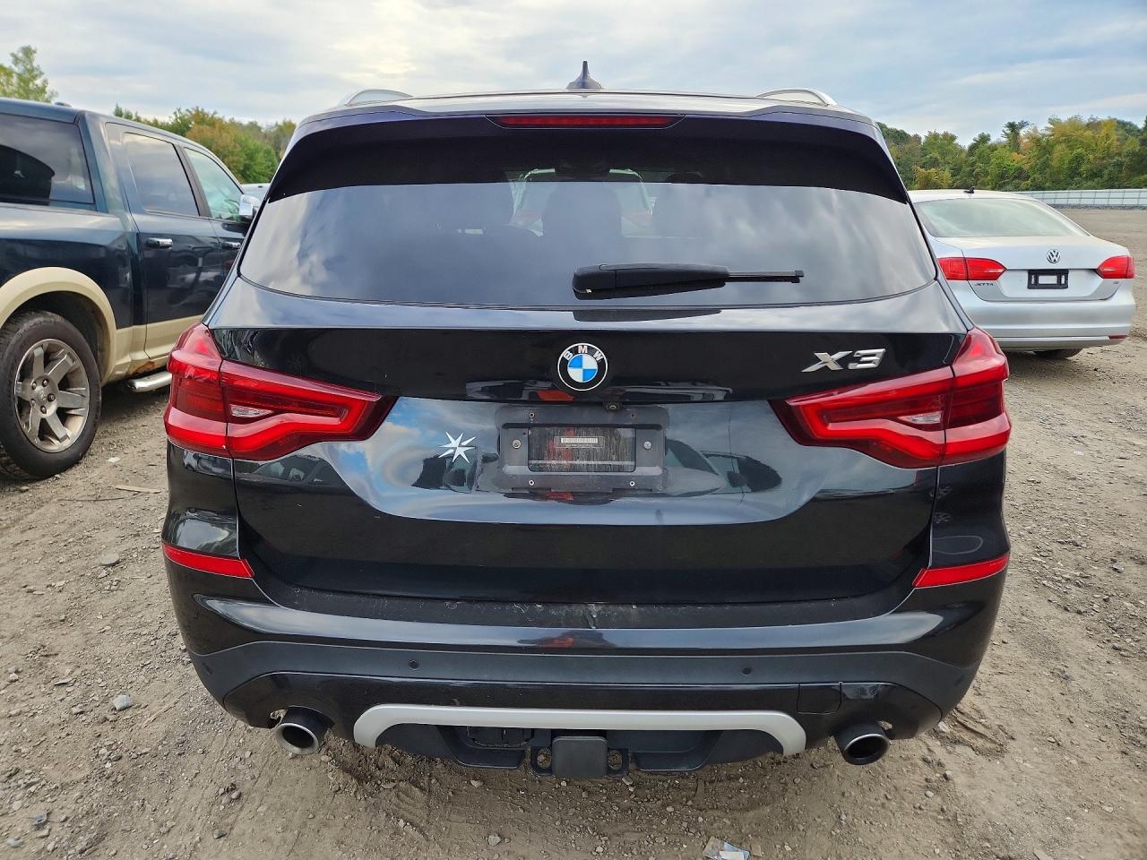 2018 BMW X3 xDrive30I - zdjęcie 6