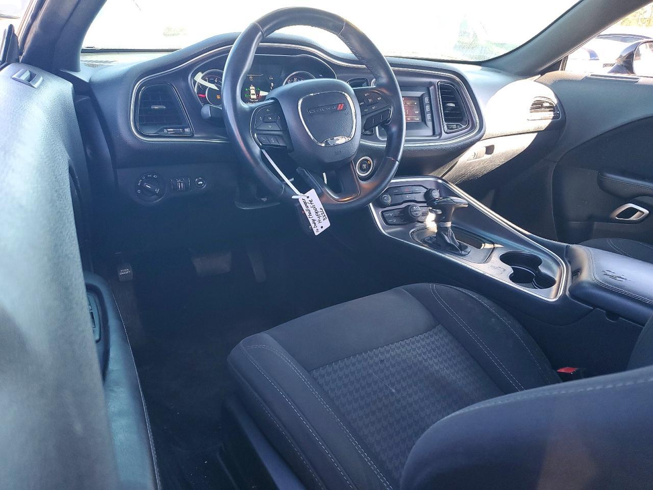2016 Dodge Challenger R/T - zdjęcie 8