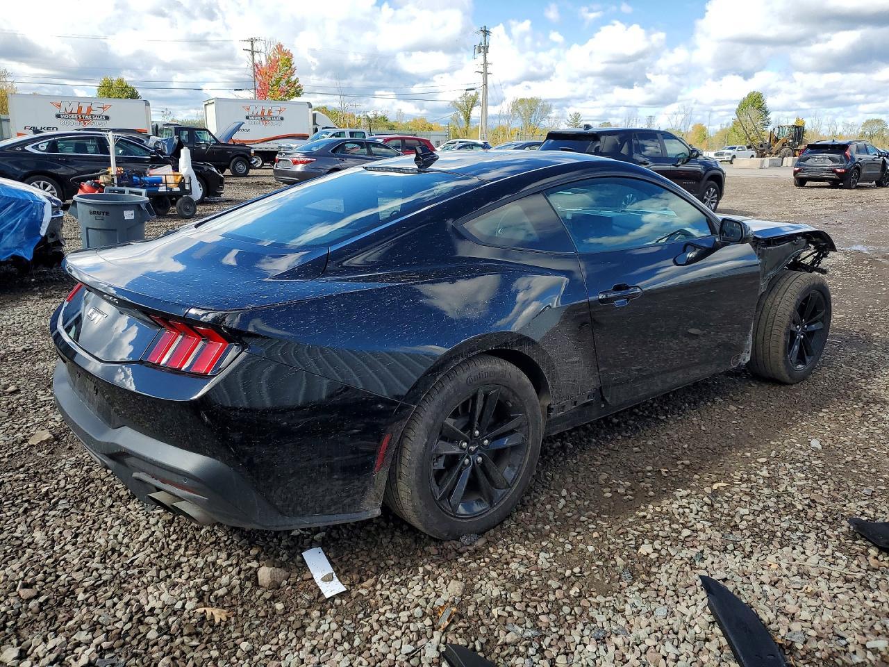 2026 Ford Mustang Gt - zdjęcie 3