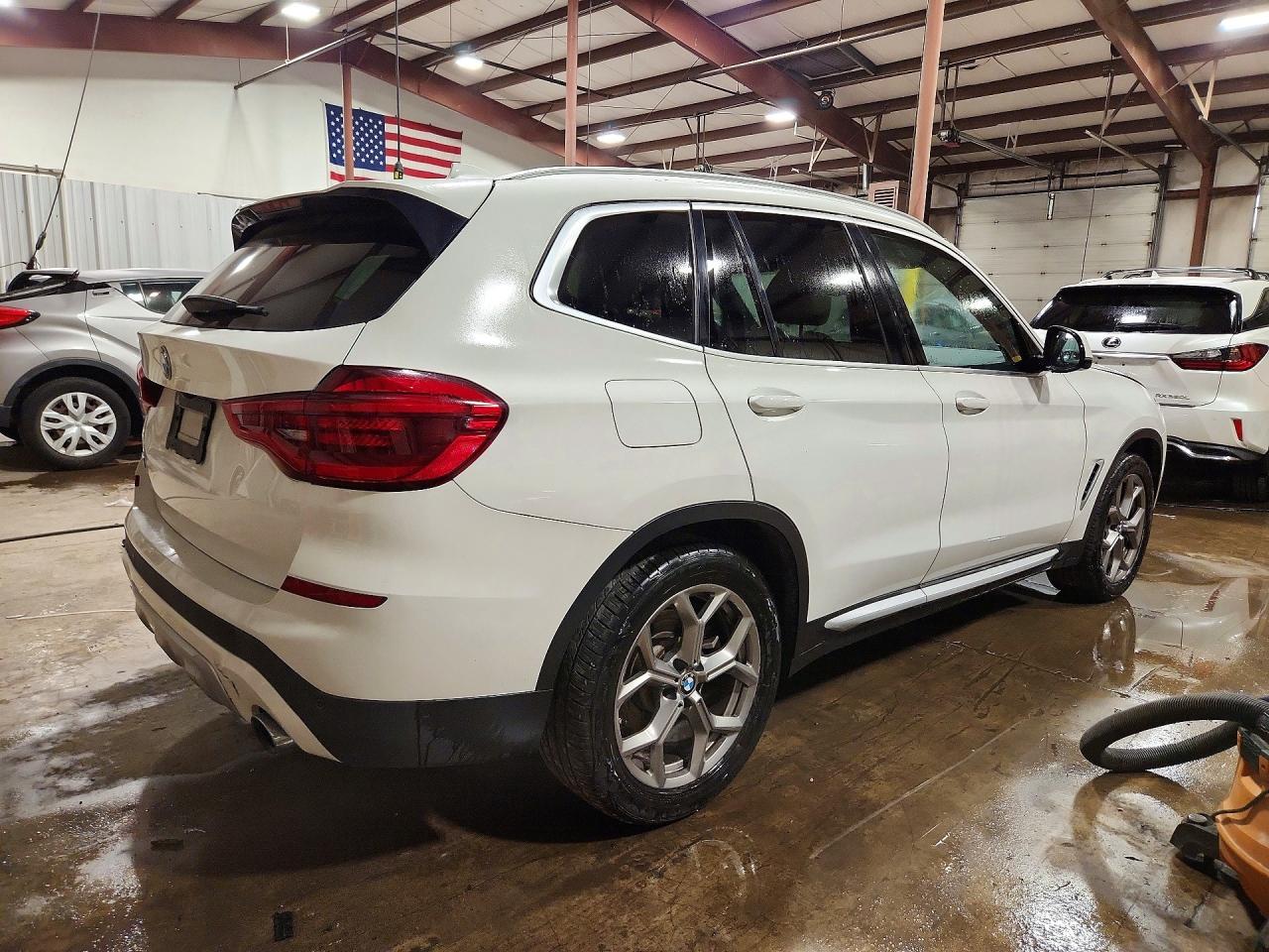 2021 BMW X3 xDrive30I - zdjęcie 3