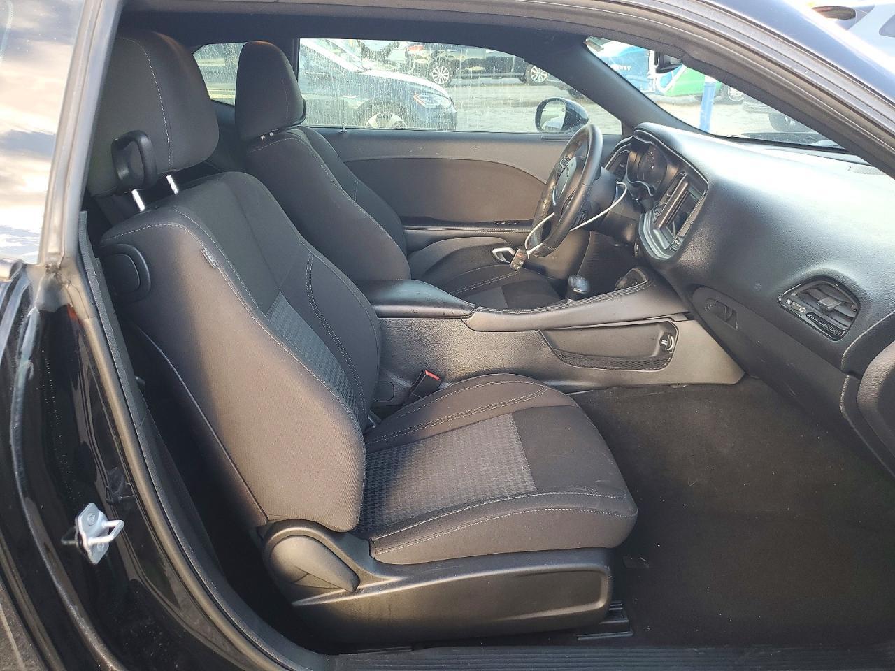 2019 Dodge Challenger Sxt - zdjęcie 10