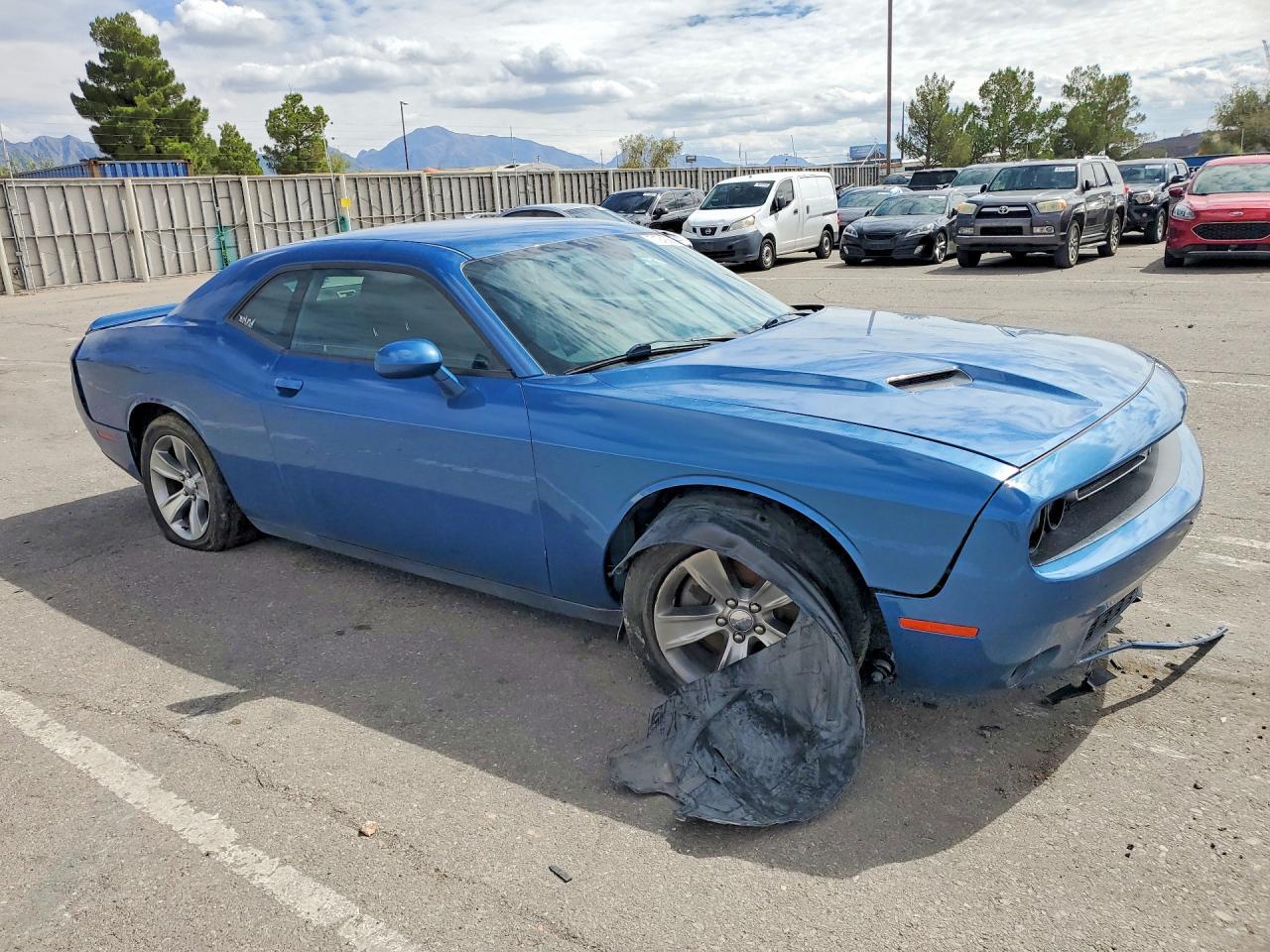 2021 Dodge Challenger Sxt - zdjęcie 4
