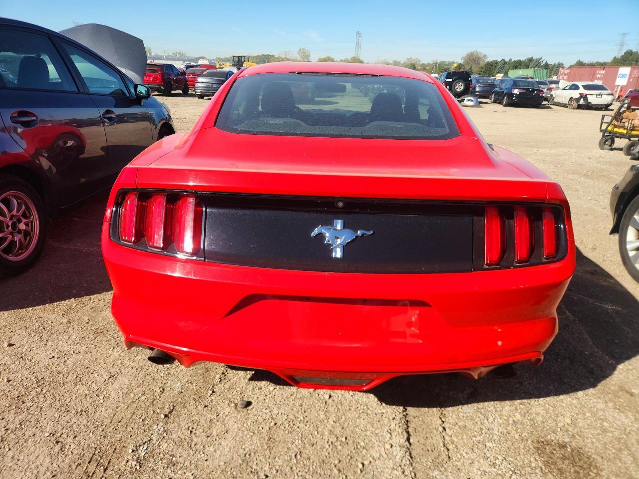 2015 Ford Mustang - zdjęcie 6