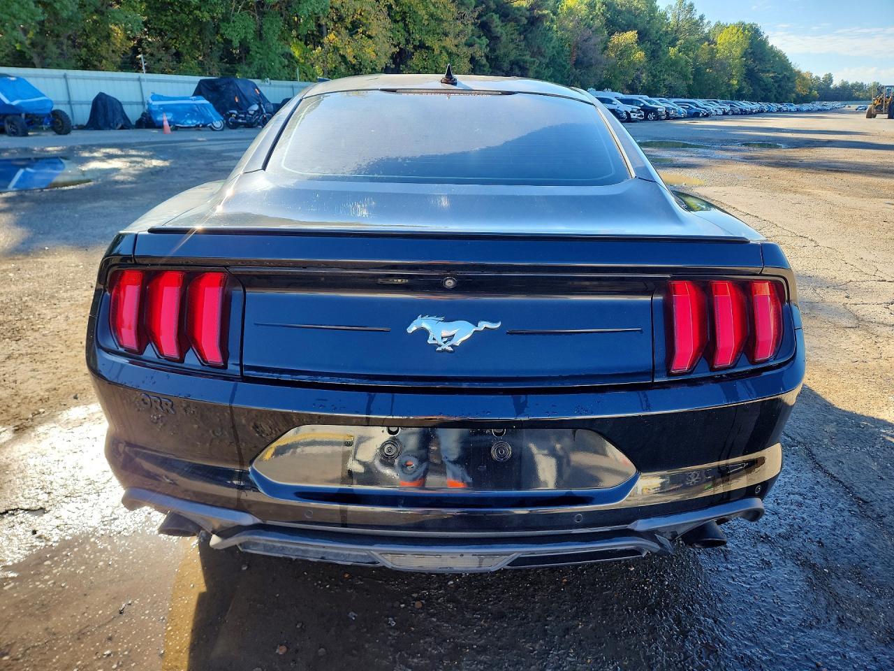 2020 Ford Mustang - zdjęcie 6