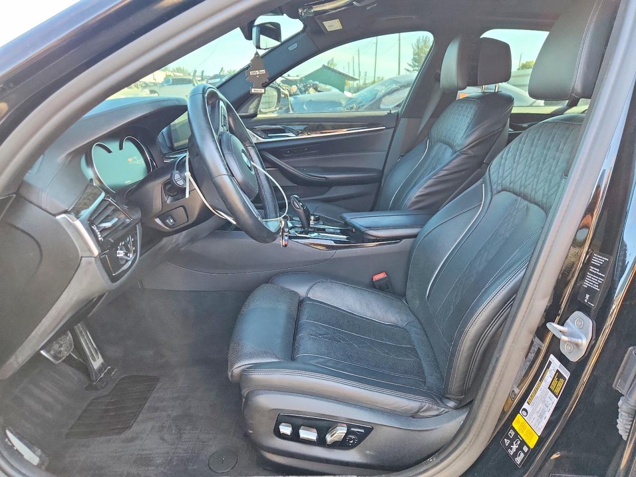 2018 BMW Seria 5 M550i - zdjęcie 7