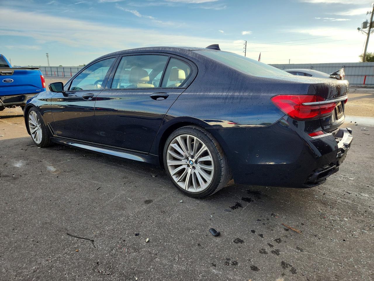 2019 BMW 740 I - zdjęcie 2