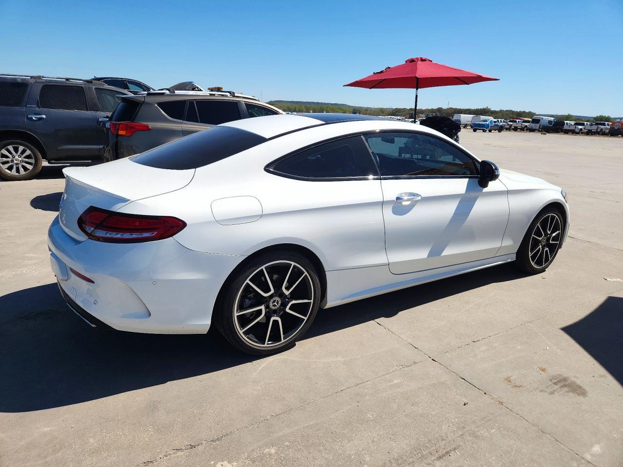 2021 Mercedes-Benz C 300 - zdjęcie 3