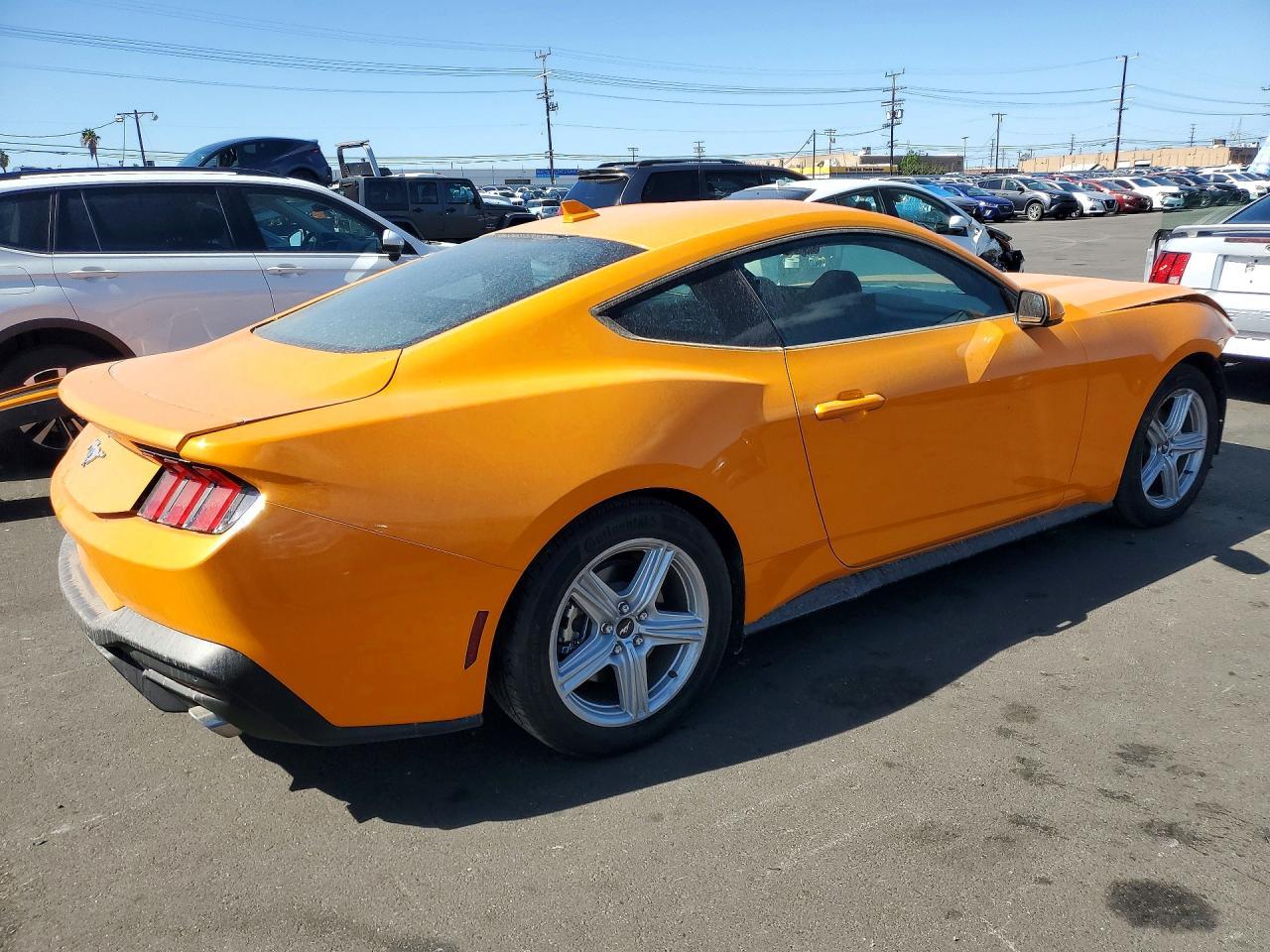 2026 Ford Mustang - zdjęcie 3