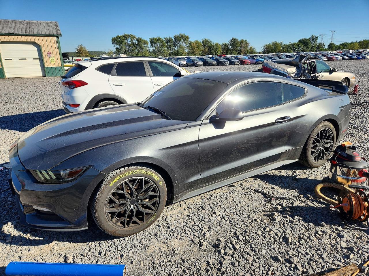 2016 Ford Mustang - zdjęcie główne