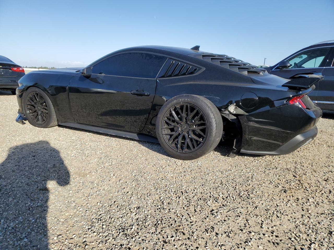 2025 Ford Mustang - zdjęcie 2