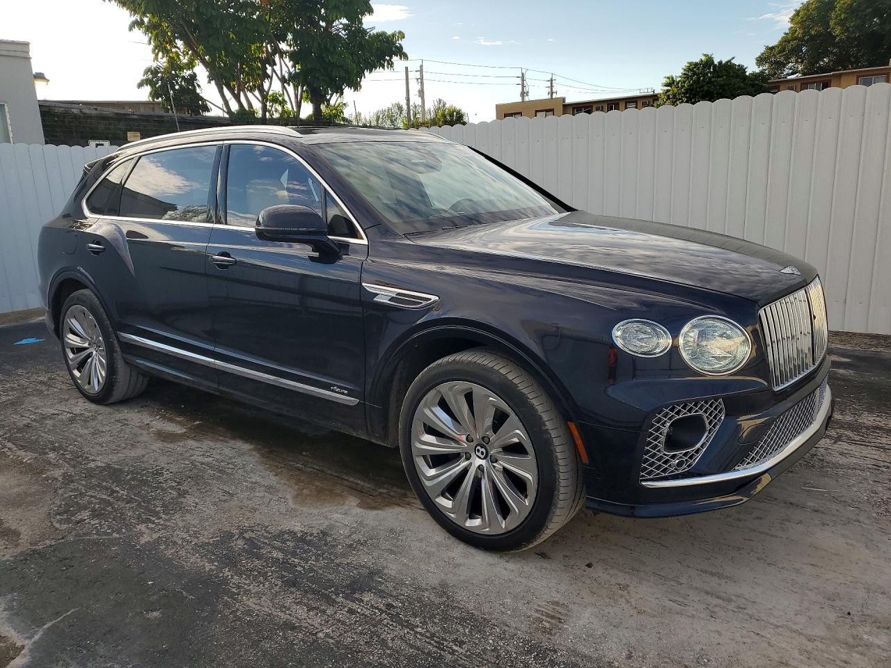 2023 Bentley Bentayga - zdjęcie 4