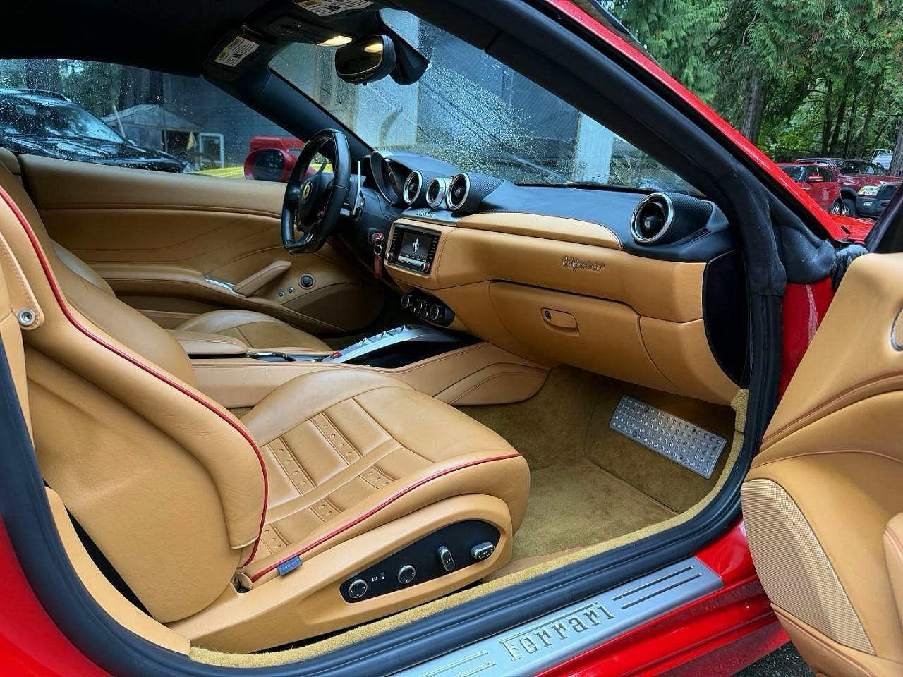2016 Ferrari California T - zdjęcie 5