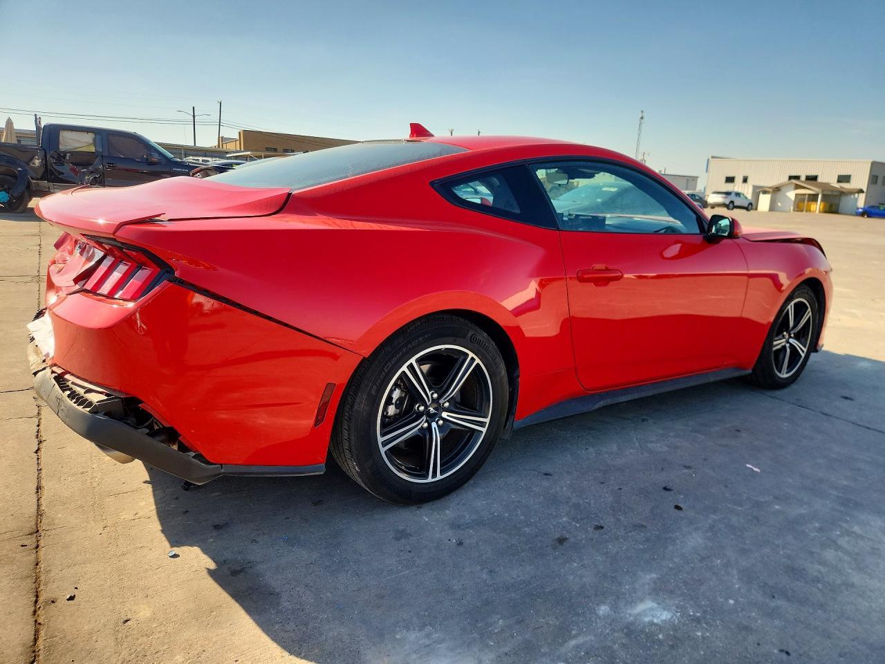 2024 Ford Mustang - zdjęcie 3