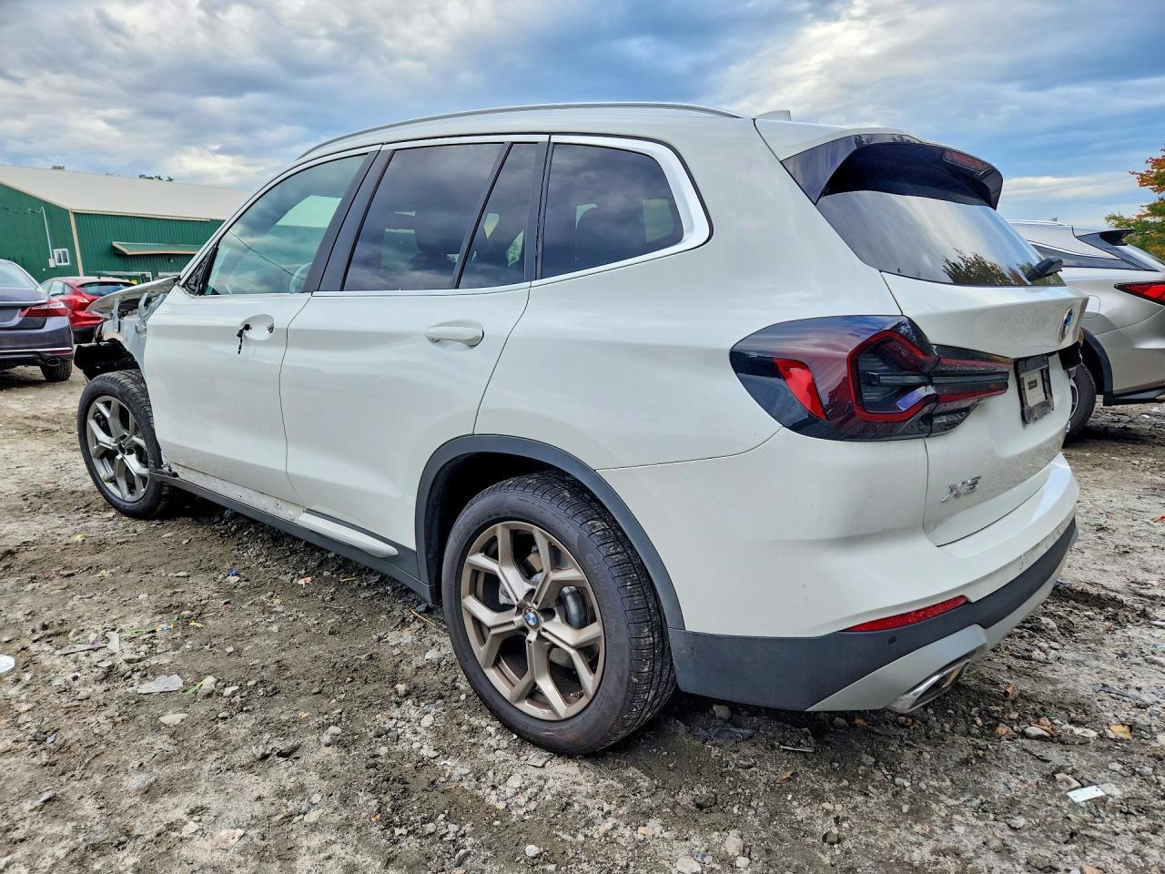 2024 BMW X3 xDrive30I - zdjęcie 2