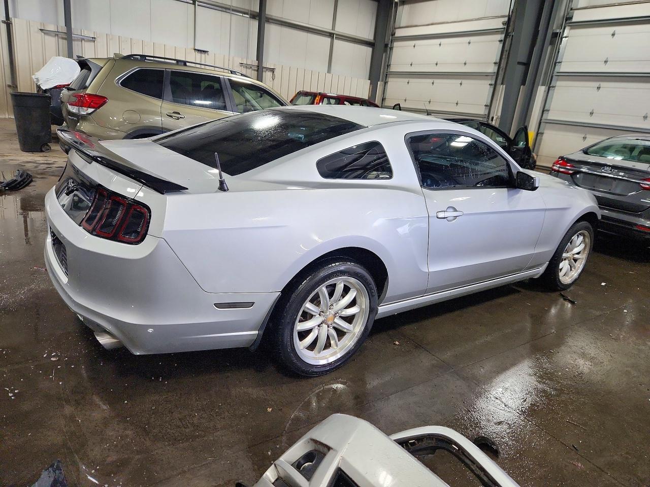 2013 Ford Mustang - zdjęcie 3