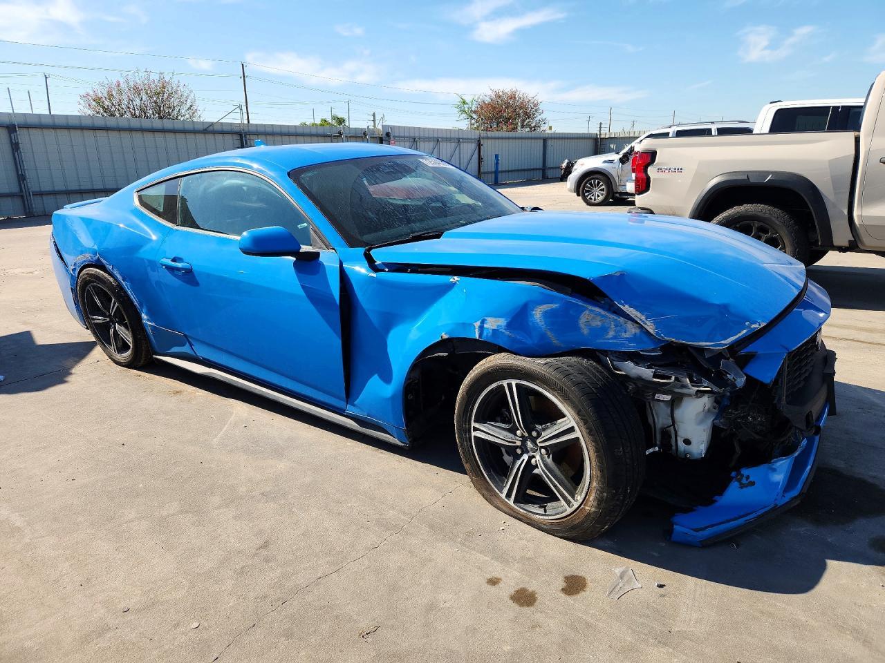 2024 Ford Mustang - zdjęcie 4