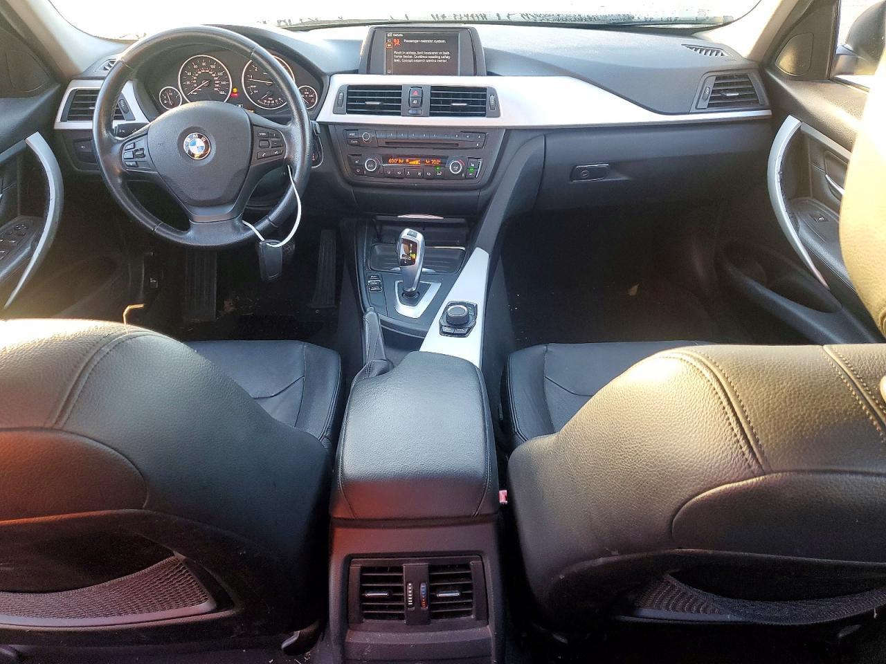 2013 BMW 320 I xDrive - zdjęcie 8