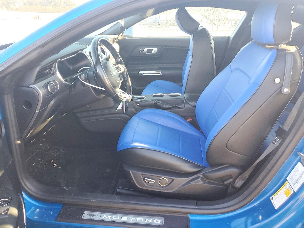2019 Ford Mustang - zdjęcie 7