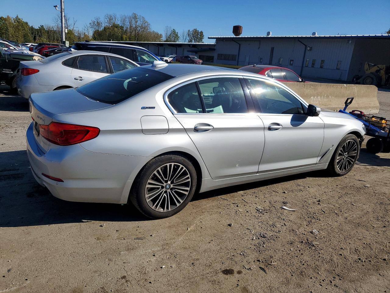 2019 BMW Seria 5 530e - zdjęcie 3