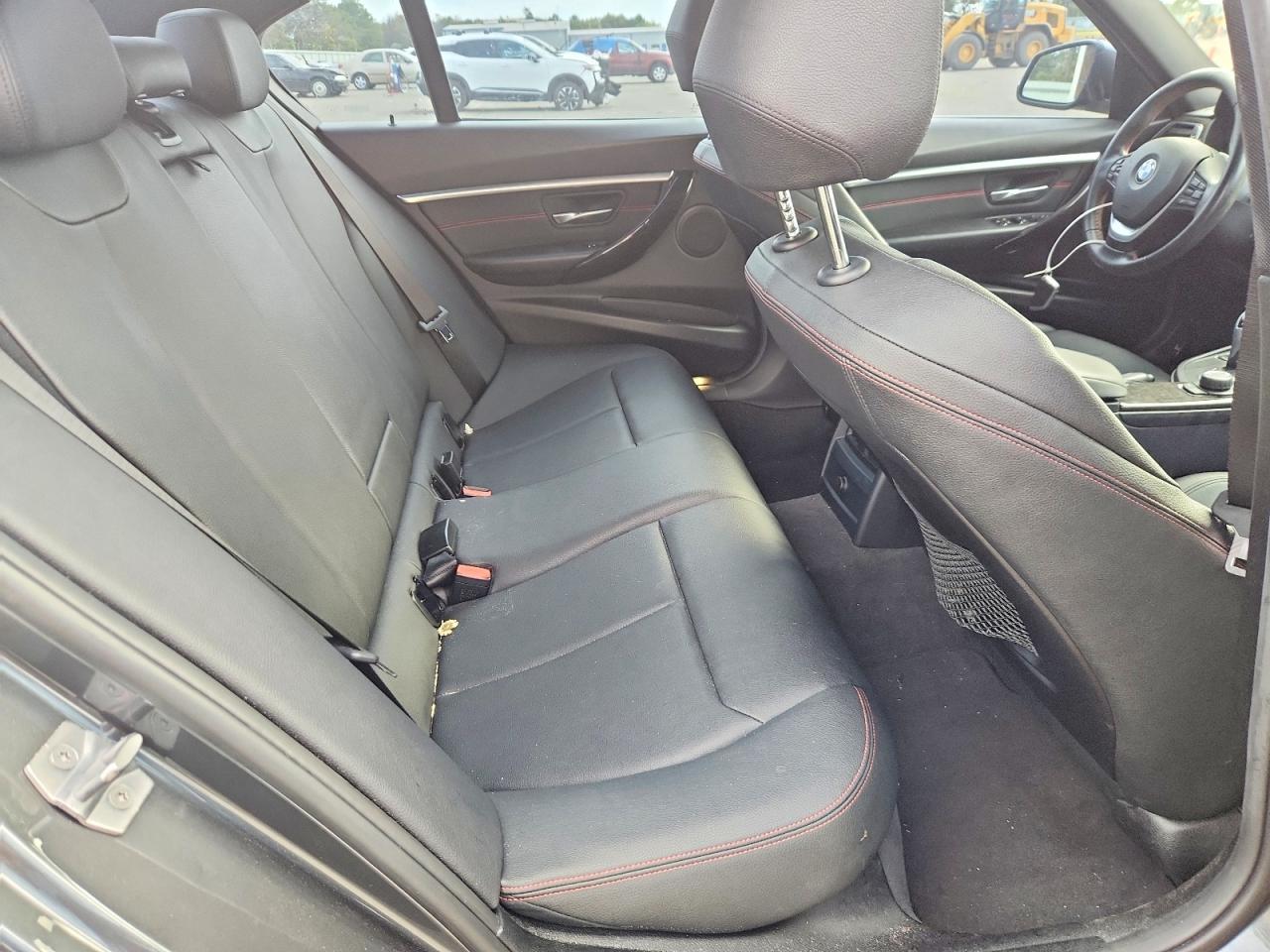2018 BMW 330 I - zdjęcie 10