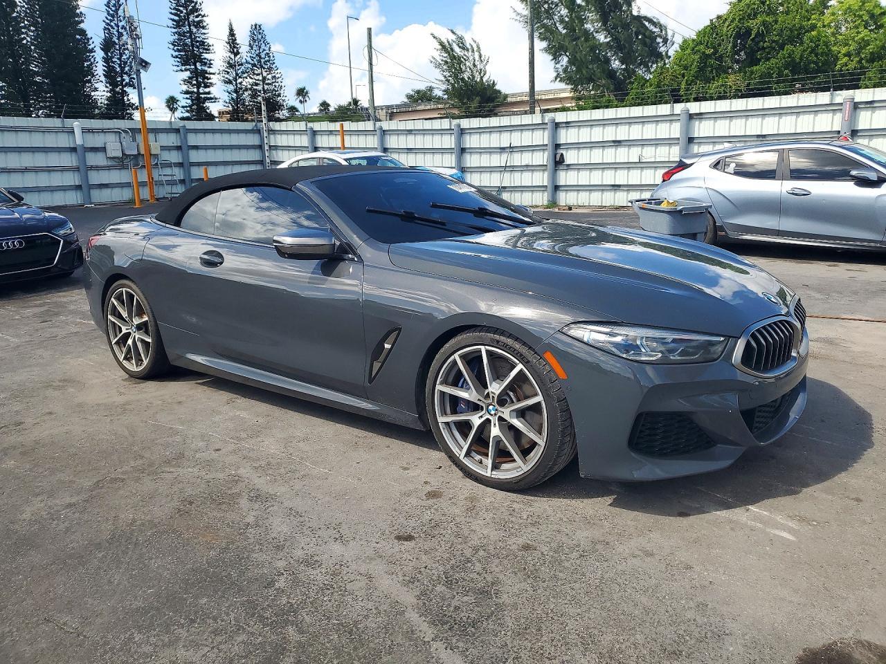 2019 BMW Seria 8 Cabrio 850i - zdjęcie 4