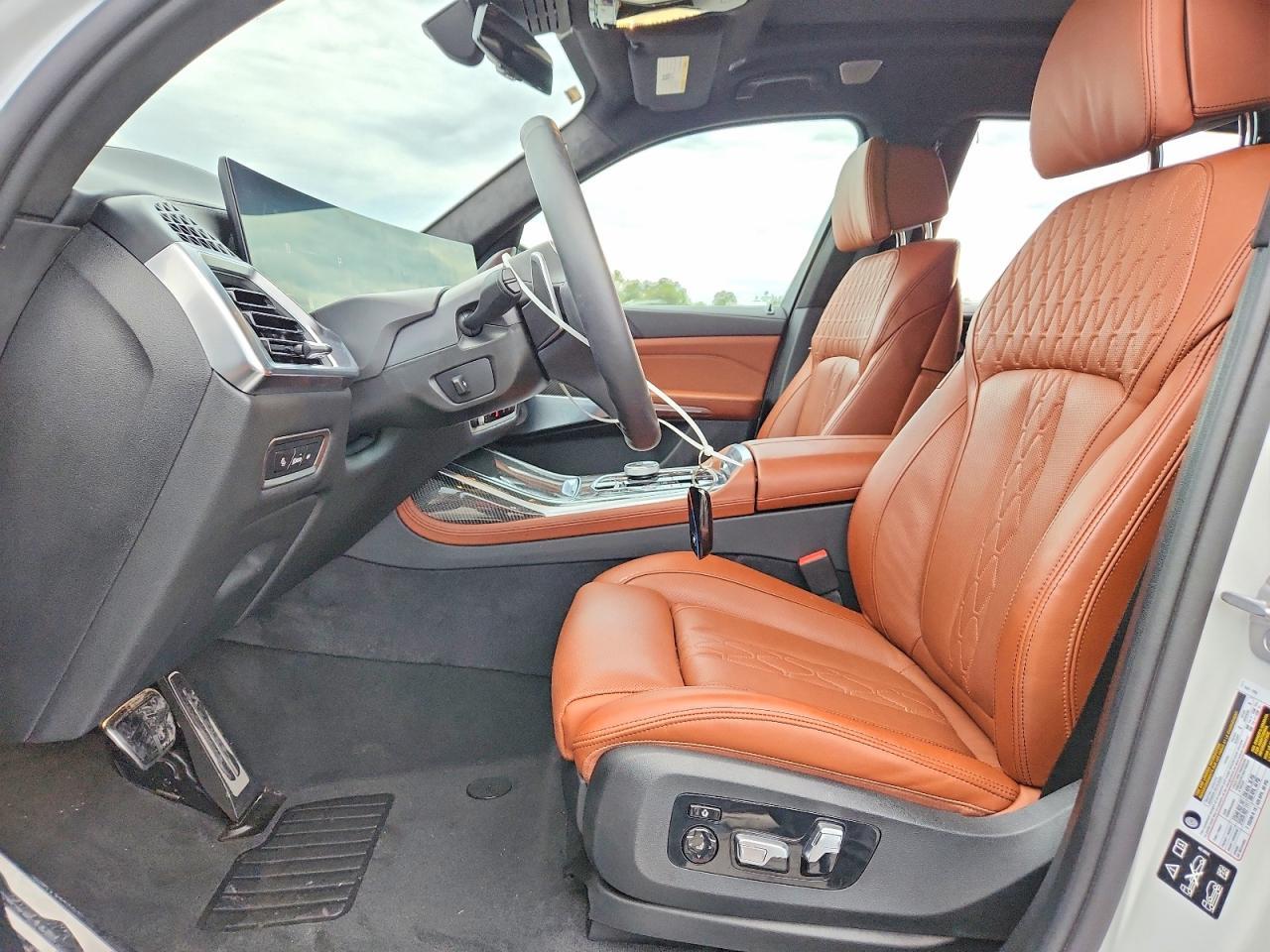 2026 BMW X7 M60I - zdjęcie 7