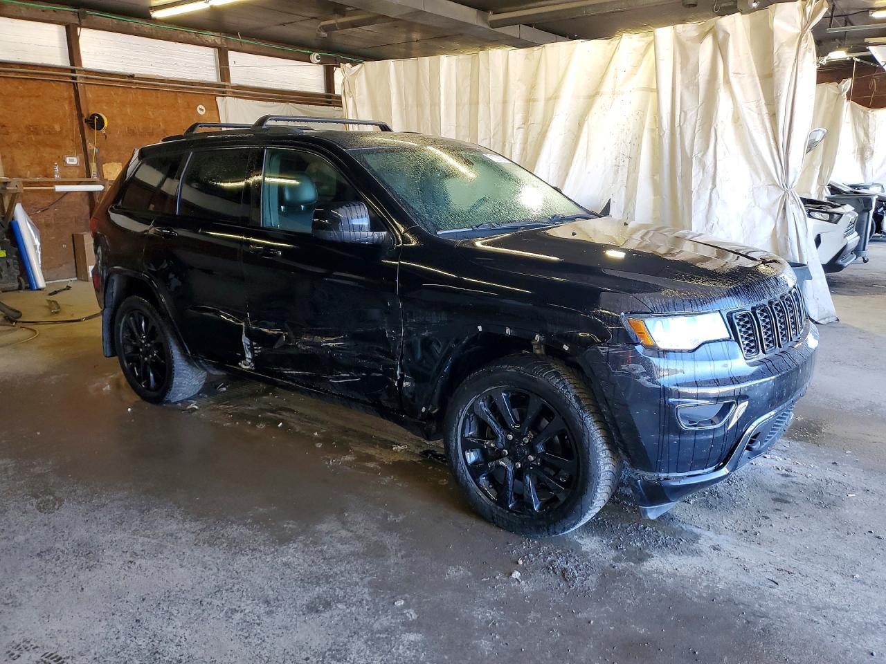 2017 Jeep Grand Cherokee Laredo - zdjęcie 4