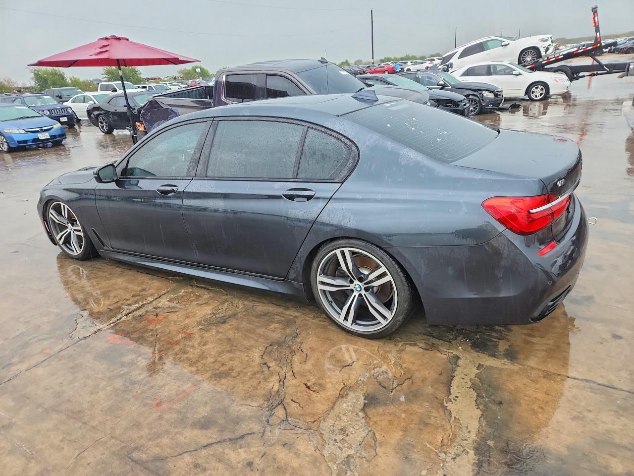 2019 BMW 740 I - zdjęcie 2