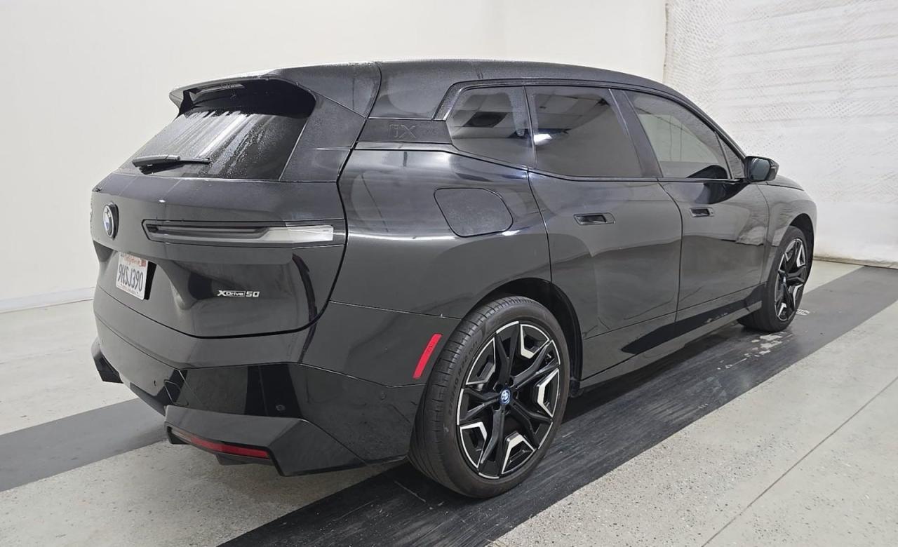 2024 BMW Ix xDrive50 - zdjęcie 4