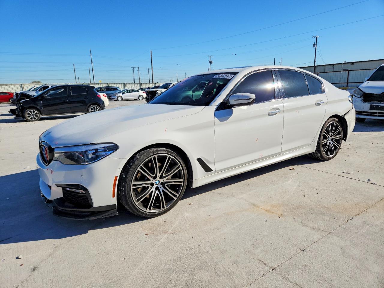 2018 BMW Seria 5 540i - zdjęcie główne