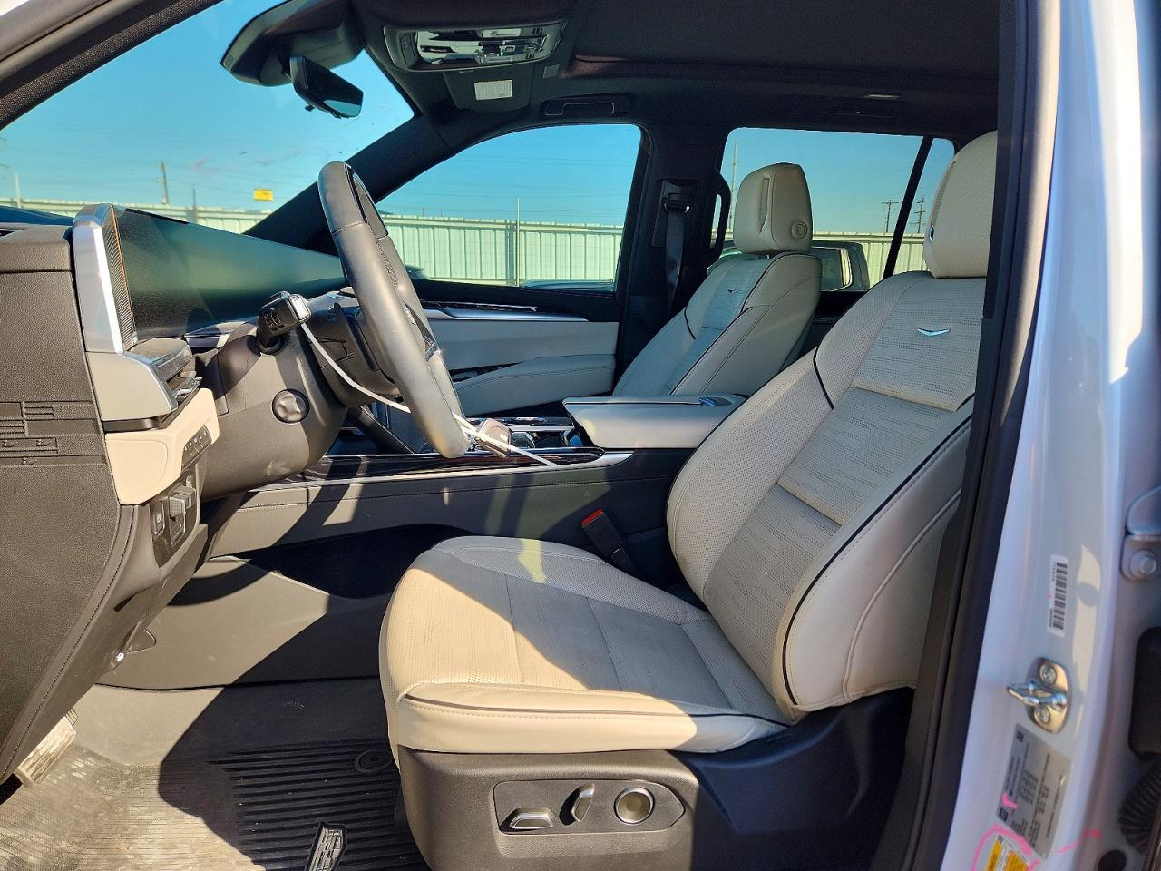 2026 Cadillac Escalade Sport - zdjęcie 7