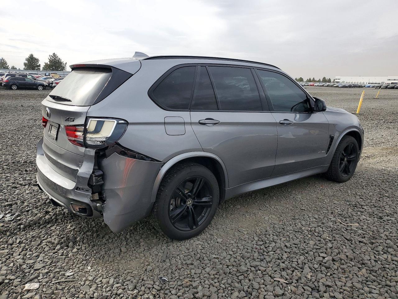 2018 BMW X5 xDrive50I - zdjęcie 3