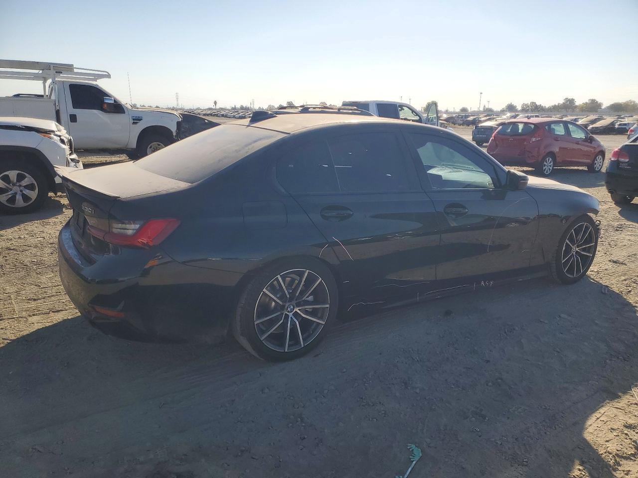2020 BMW 330I - zdjęcie 3