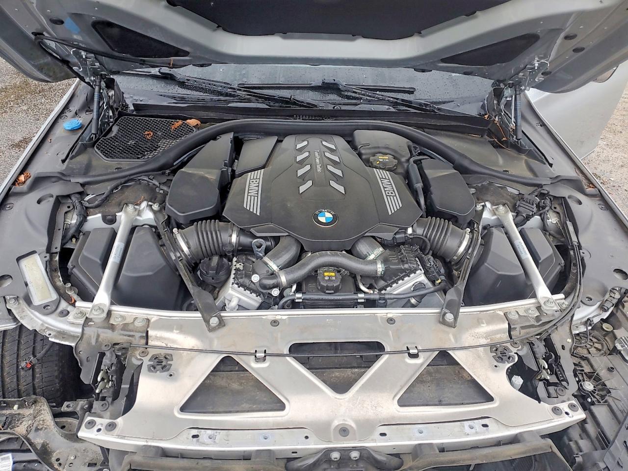 2020 BMW Seria 7 750i - zdjęcie 11