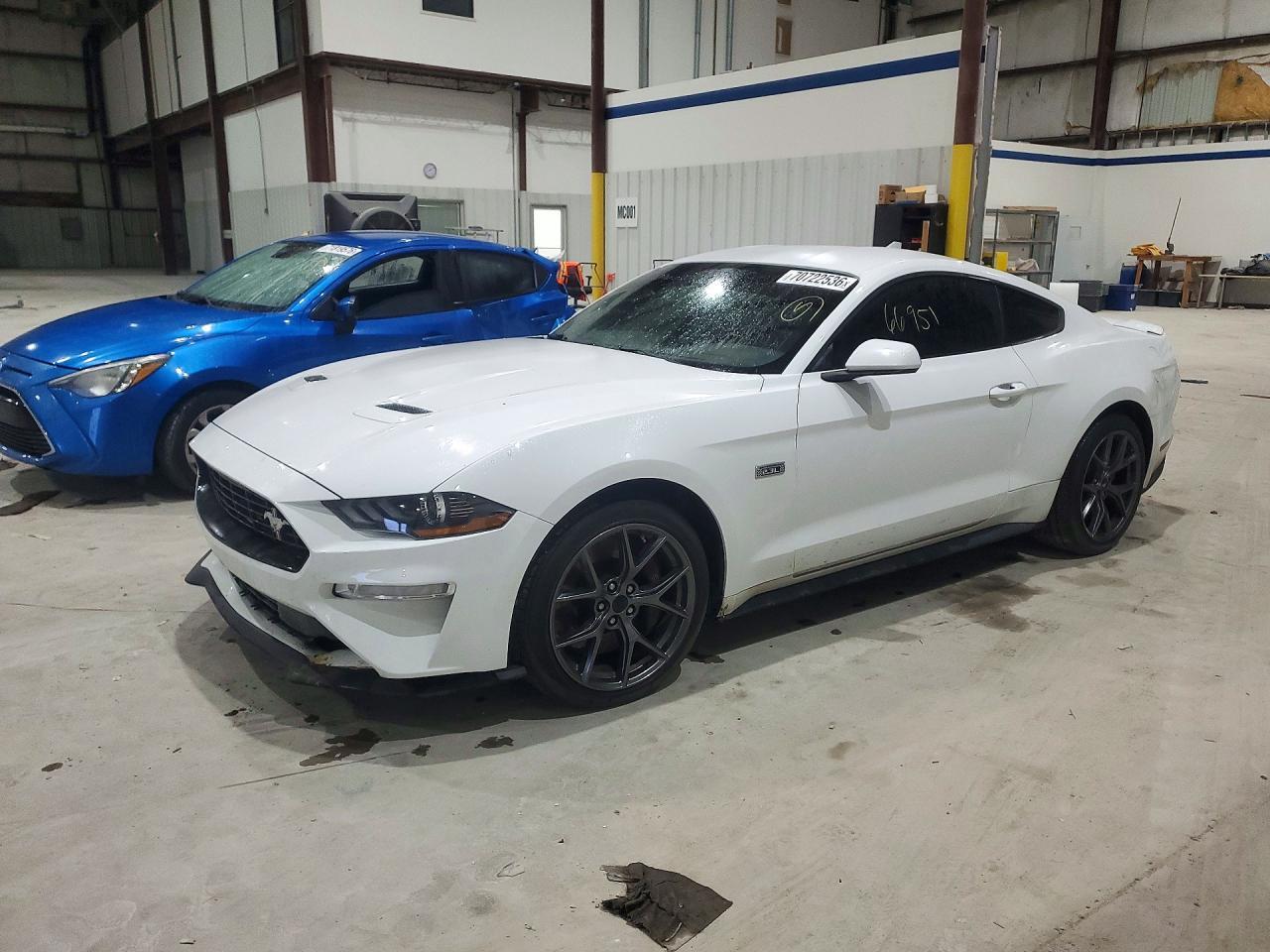2021 Ford Mustang - zdjęcie główne