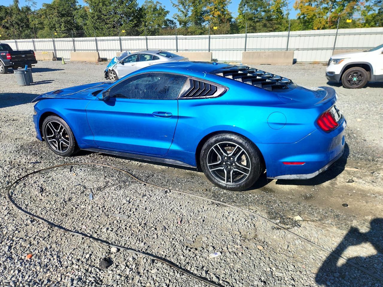 2019 Ford Mustang - zdjęcie 2