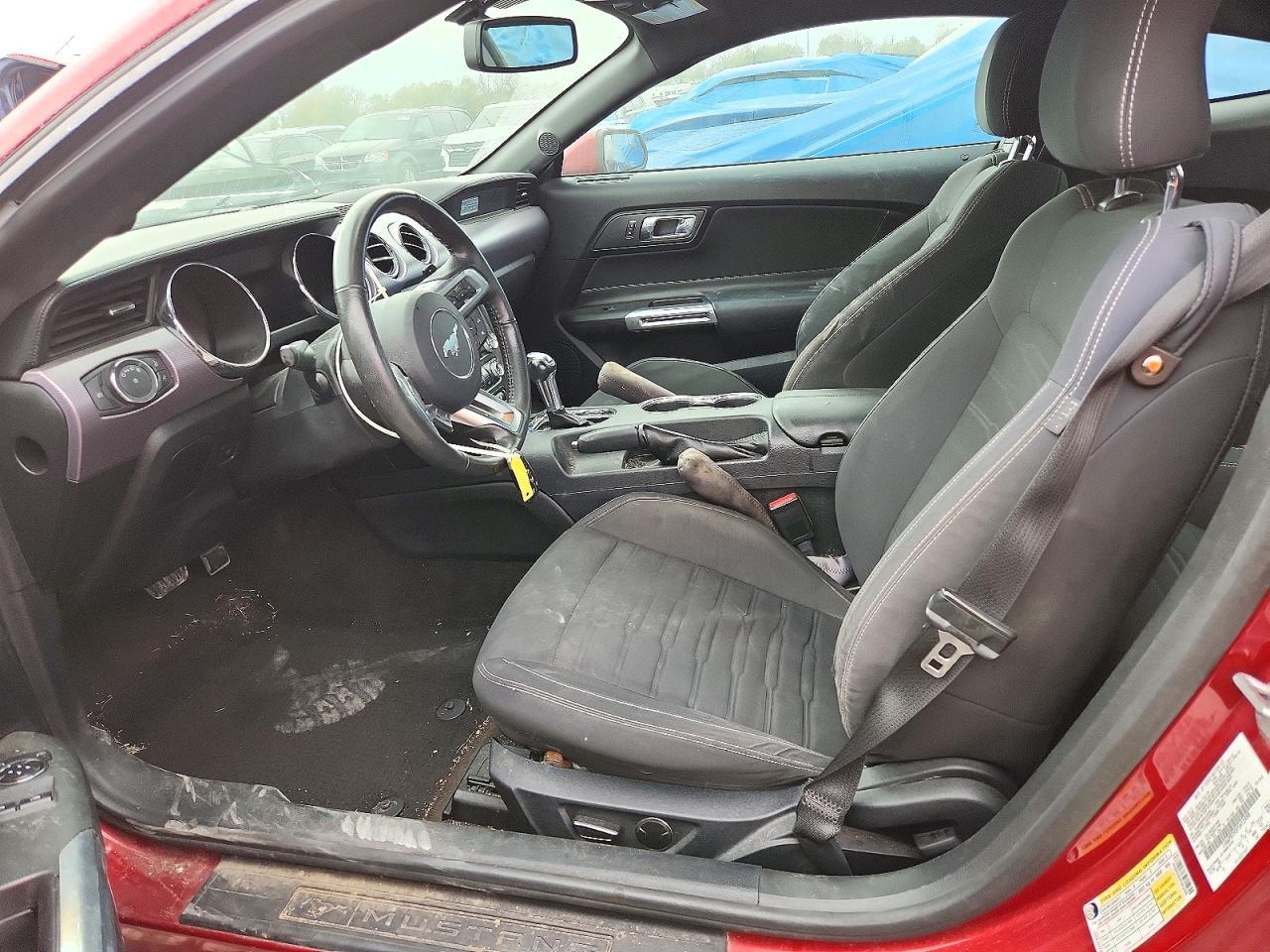 2015 Ford Mustang - zdjęcie 7