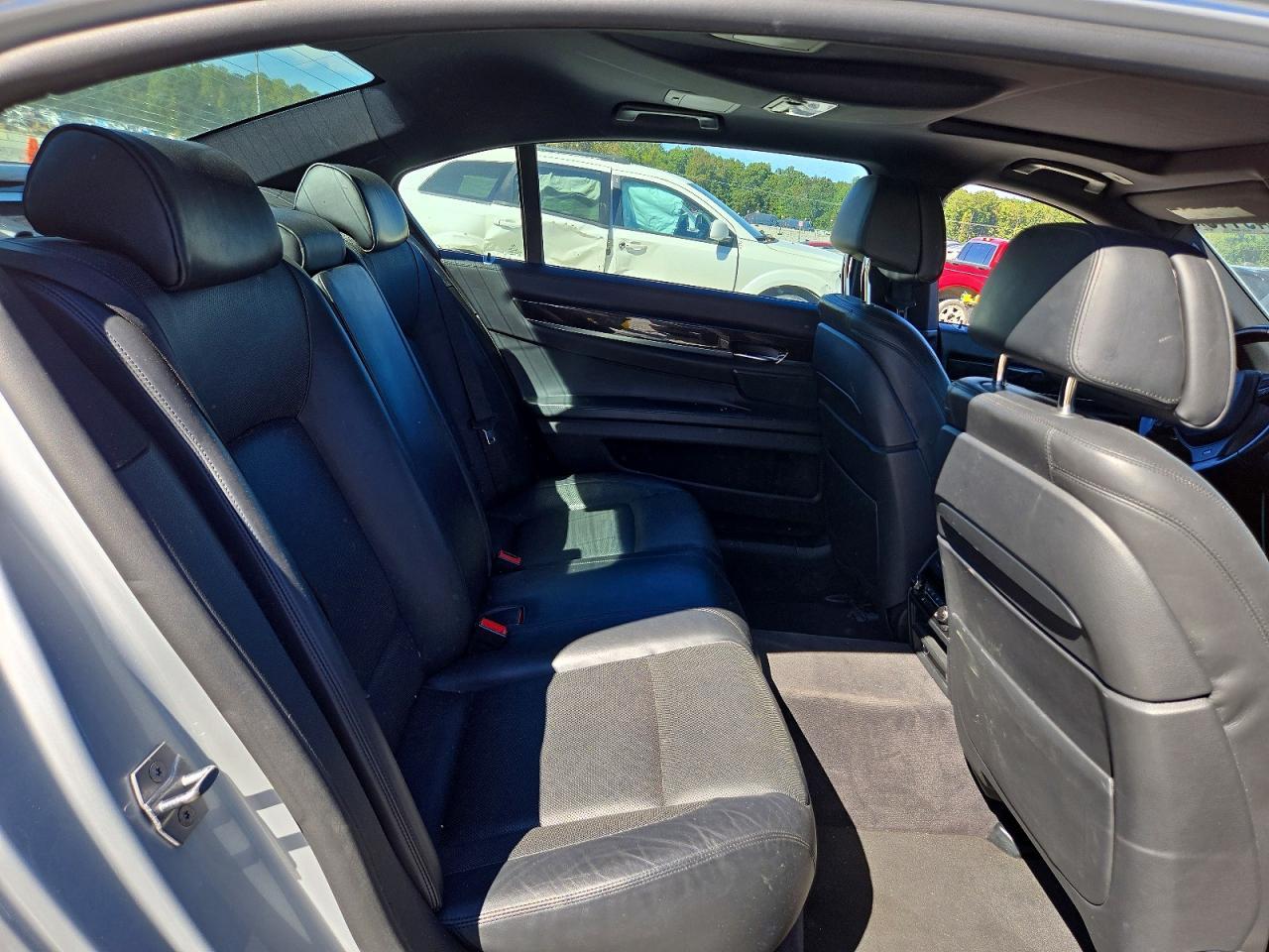 2014 BMW 740 Li - zdjęcie 10