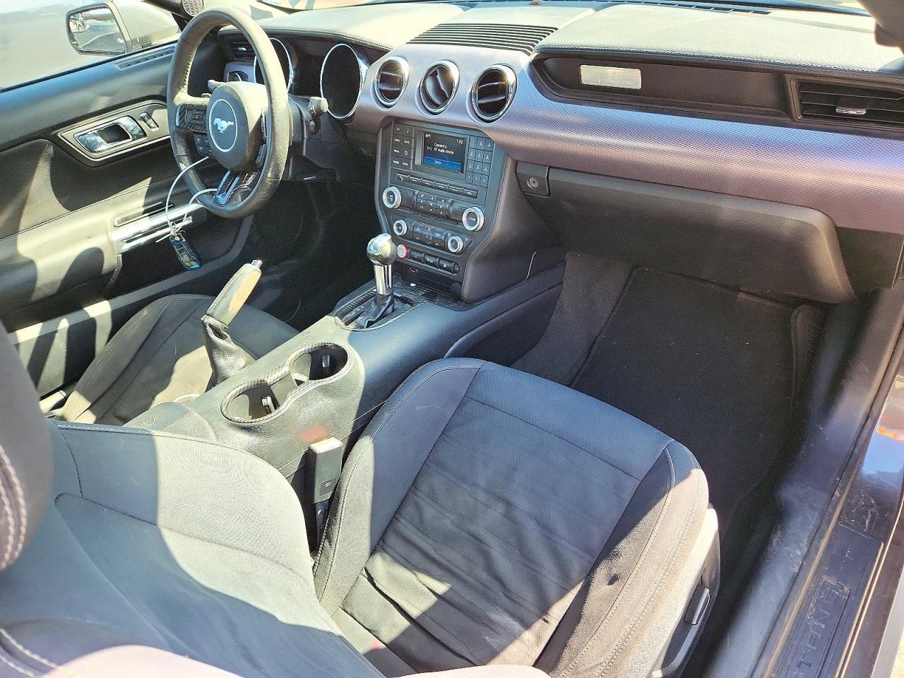 2016 Ford Mustang - zdjęcie 8
