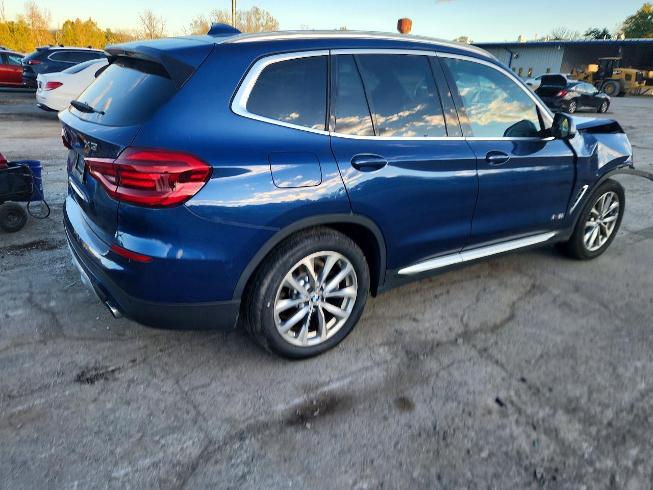 2018 BMW X3 xDrive30I - zdjęcie 3