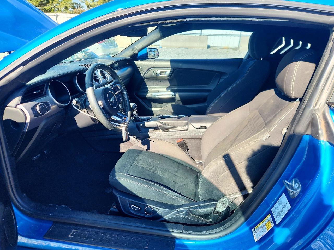 2019 Ford Mustang - zdjęcie 7