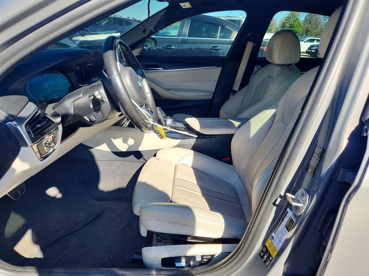 2021 BMW Seria 5 540i - zdjęcie 7